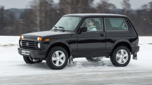 «Нива» грязи не боится: челябинцы отметили 40-летие LADA 4x4 испытанием бездорожья